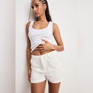 Good American Lite Linen Shorts